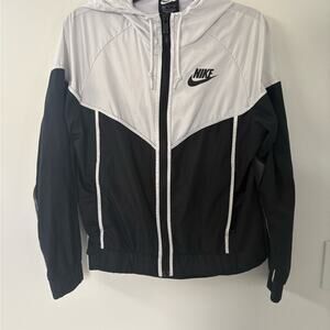 Nike Sportswear Windrunner women's Windbreaker